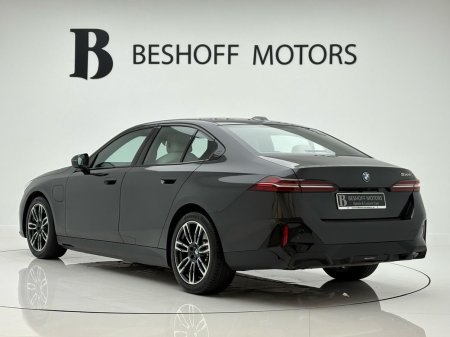 2026 BMW 5-Series - photo 3