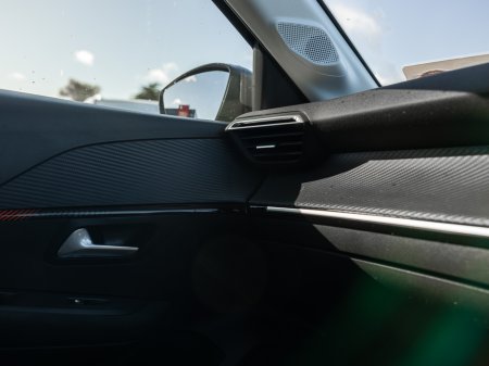 2020 Peugeot 208 - photo 17