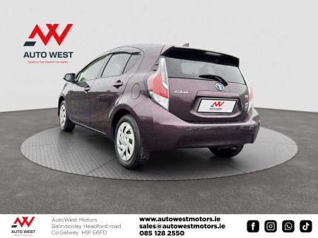 2016 Toyota Aqua - photo 6