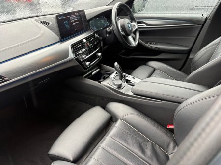 2023 BMW 5-Series - photo 22
