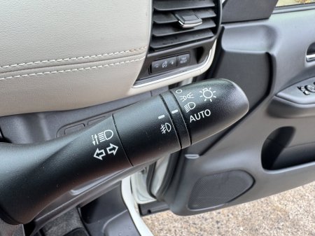 2017 Nissan Serena - photo 12