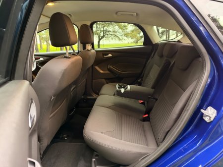 2016 Ford Focus - photo 31