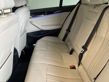 2022 BMW 5-Series - photo 22