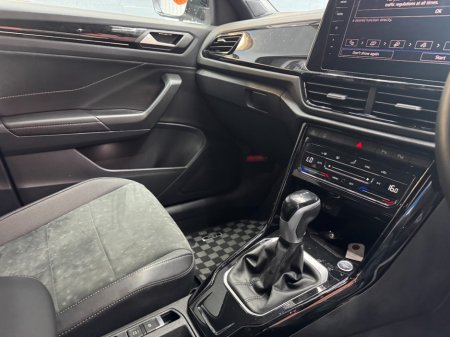 2024 Volkswagen T-Roc - photo 10