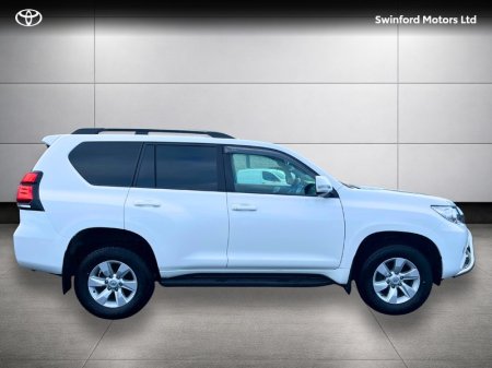 2022 Toyota Land Cruiser - photo 3