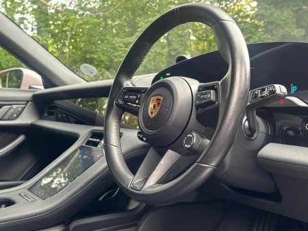 2024 Porsche Taycan - photo 20