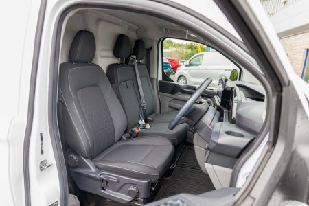 2025 Ford Transit Custom - photo 9