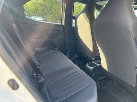 2021 Toyota Yaris - photo 8