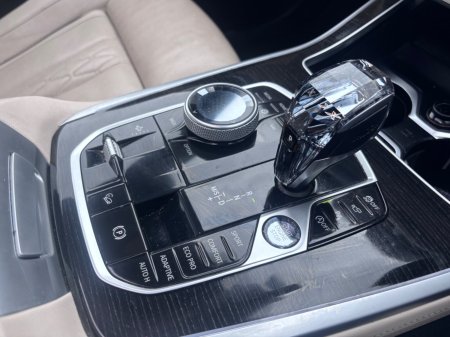 2019 BMW X7 - photo 17