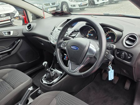 2016 Ford Fiesta - photo 5