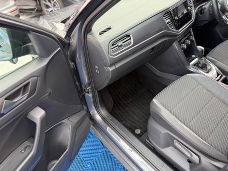 2021 Volkswagen T-Roc - photo 57