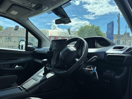 2023 Peugeot Rifter - photo 6