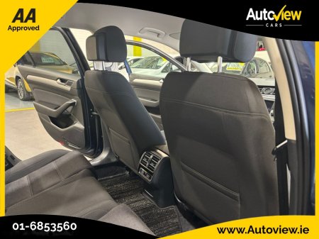2016 Volkswagen Passat - photo 18
