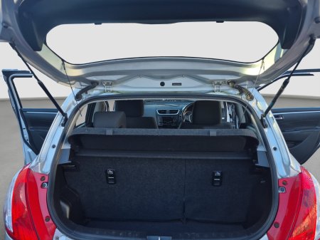2014 Suzuki Swift - photo 16