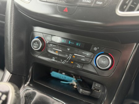 2017 Ford Focus - photo 11