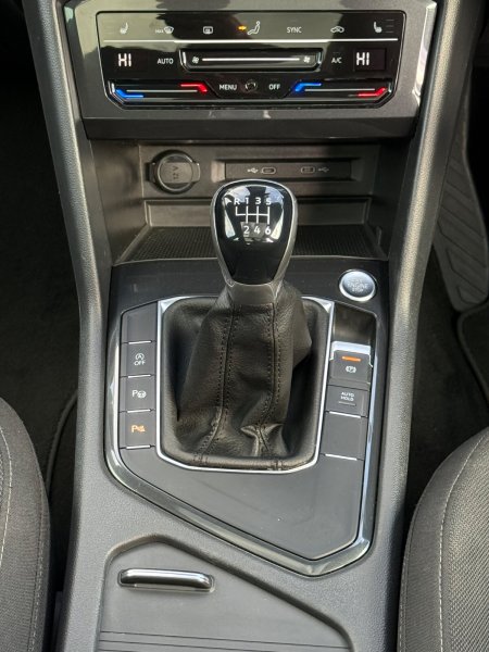 2022 Volkswagen Tiguan - photo 23