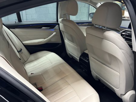 2018 BMW 5-Series - photo 9