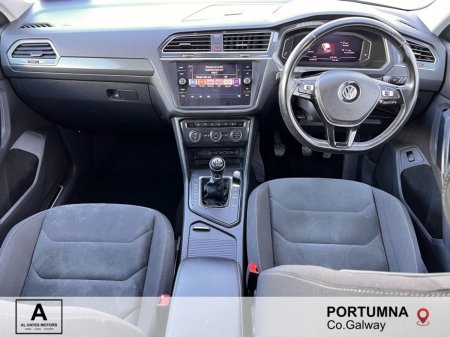2019 Volkswagen Tiguan - photo 2