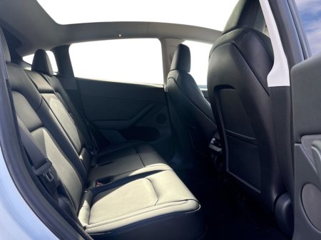 2024 Tesla Model Y - photo 17