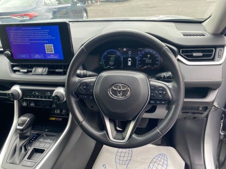 2024 Toyota RAV4 - photo 9