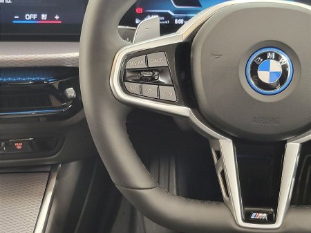 2026 BMW 3-Series - photo 16