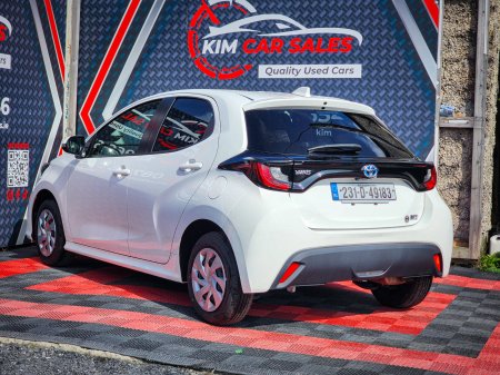 2023 Toyota Yaris - photo 12