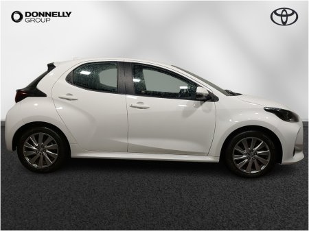 2023 Toyota Yaris - photo 17