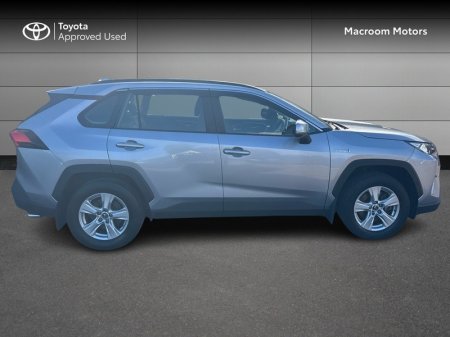 2019 Toyota RAV4 - photo 3