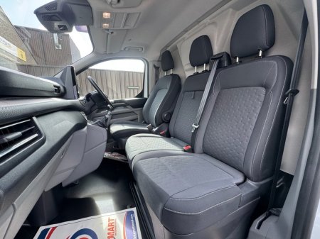 2024 Ford Transit Custom - photo 11