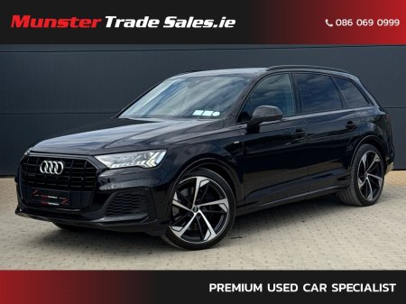 2022 Audi Q7 S-Line Black Edition 55 TFSI E