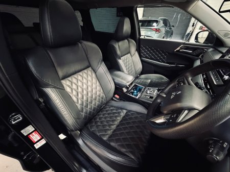 2023 Mitsubishi Outlander - photo 9