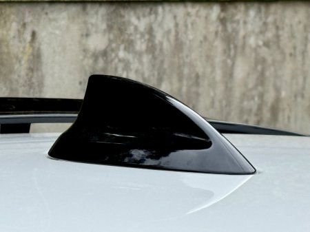 2023 BMW 5-Series - photo 9