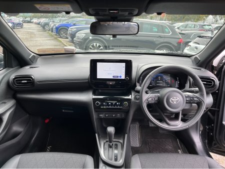 2025 Toyota Yaris Cross - photo 12