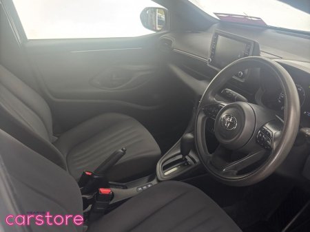 2022 Toyota Yaris - photo 9
