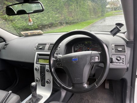 2011 Volvo S40 - photo 11
