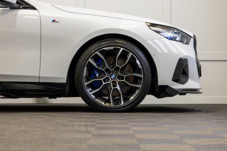 2024 BMW i5 - photo 7