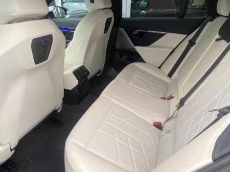 2025 BMW 5-Series - photo 13