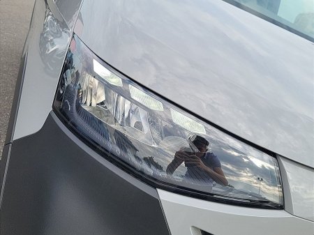 2027 Volkswagen Transporter - photo 4