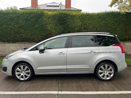 2016 Peugeot 5008 - photo 11