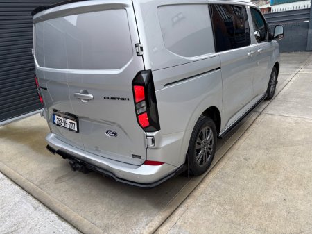 2025 Ford Transit Custom - photo 8