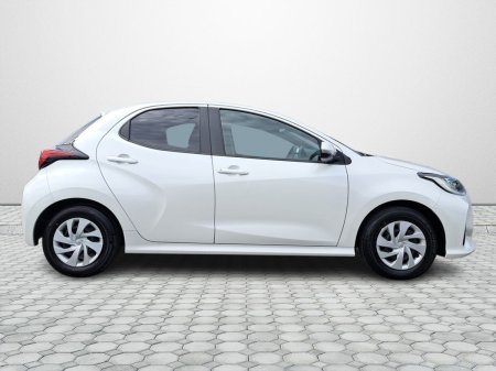 2024 Toyota Yaris - photo 11