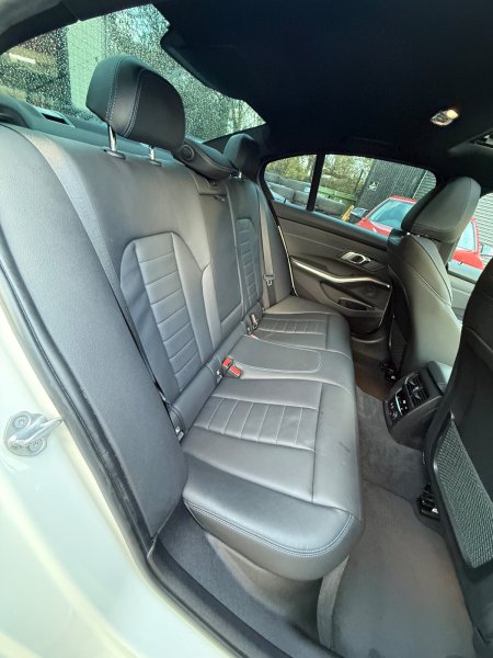 2021 BMW 3-Series - photo 22