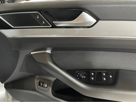 2022 Volkswagen Passat - photo 22