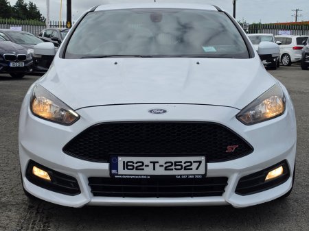 2016 Ford Focus - photo 2