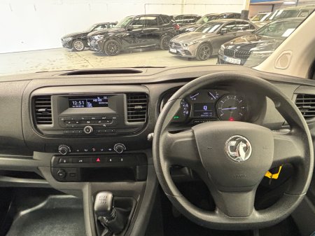 2020 Vauxhall Vivaro - photo 11