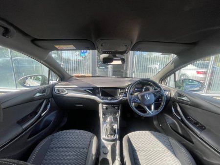 2017 Vauxhall Astra - photo 13
