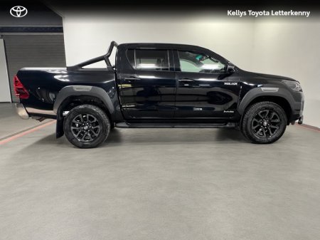 2023 Toyota Hilux - photo 3