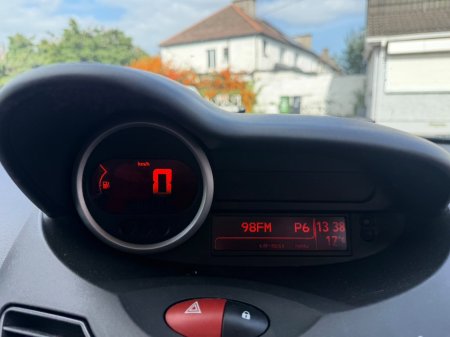 2008 Renault Twingo - photo 17