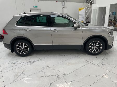 2018 Volkswagen Tiguan - photo 2
