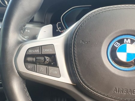 2023 BMW 5-Series - photo 17